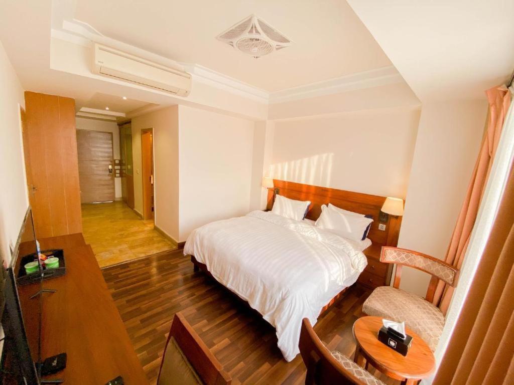 Esquire Hotels & Apartments Rawalpindi Zewnętrze zdjęcie