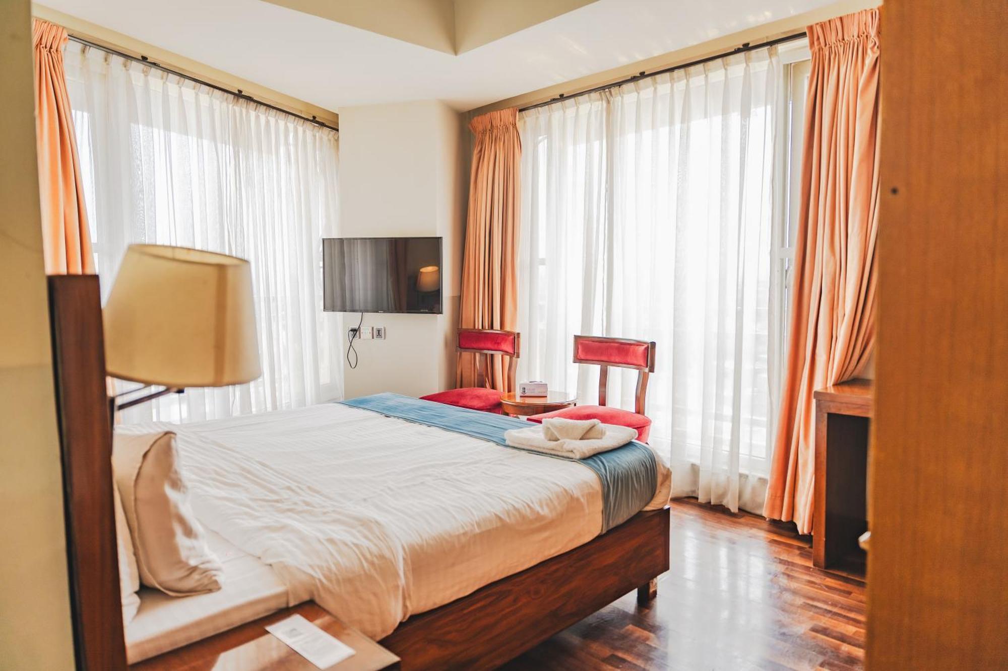 Esquire Hotels & Apartments Rawalpindi Zewnętrze zdjęcie