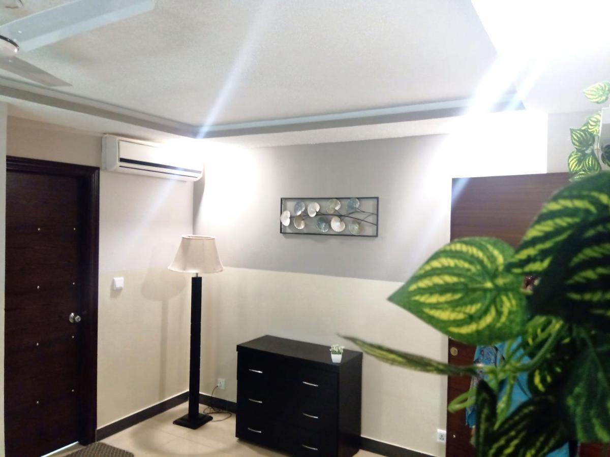 Esquire Hotels & Apartments Rawalpindi Zewnętrze zdjęcie